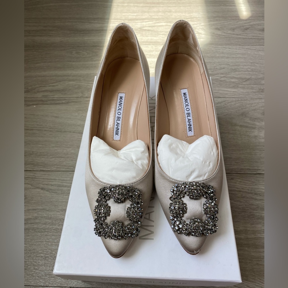 Manolo Blahnik Hangisi 50 Satin Pump